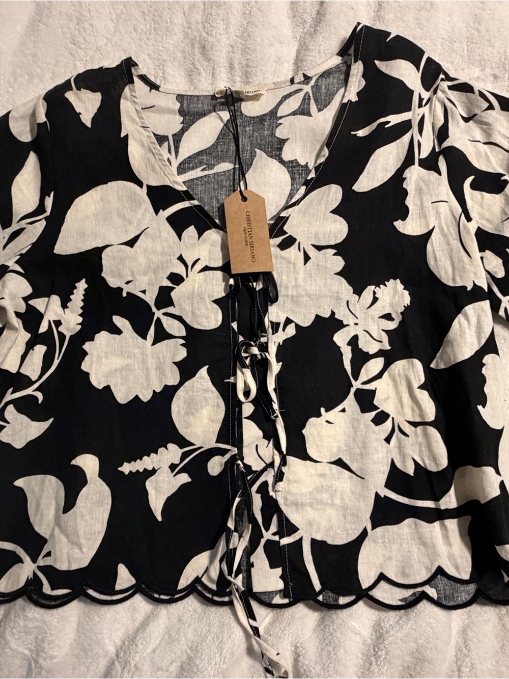 Women's Black & Off White Floral Tie-Front Top